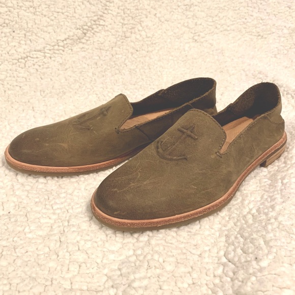 SPERRY Seaport Levy Loafer - Picture 2 of 8